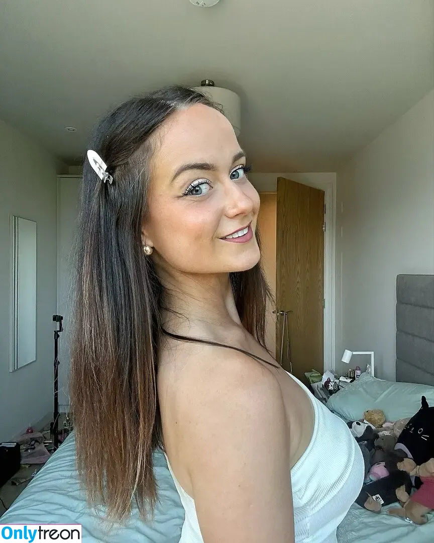 Niamh Cryan голая photo #0176 (niamh_cryan)