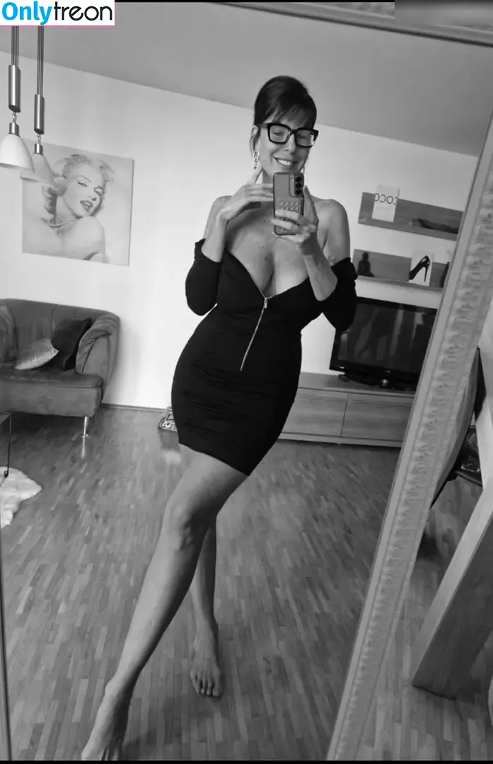 Nici.faschionandmore nude photo #0014 (nici.fashionandmore)