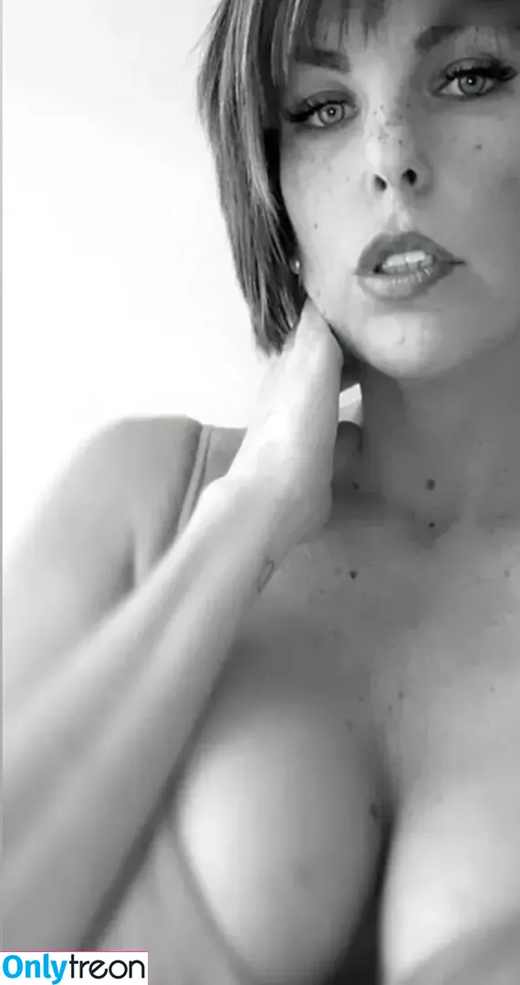 Nici.faschionandmore nude photo #0026 (nici.fashionandmore)