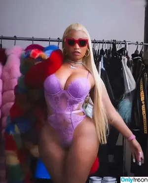 Nicki Minaj / nickiminaj фото голая #0850