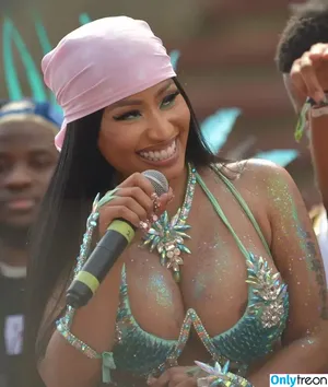 Nicki Minaj / nickiminaj фото голая #0915