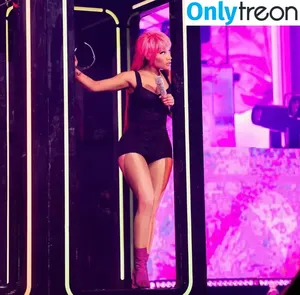 Nicki Minaj / nickiminaj фото голая #0961
