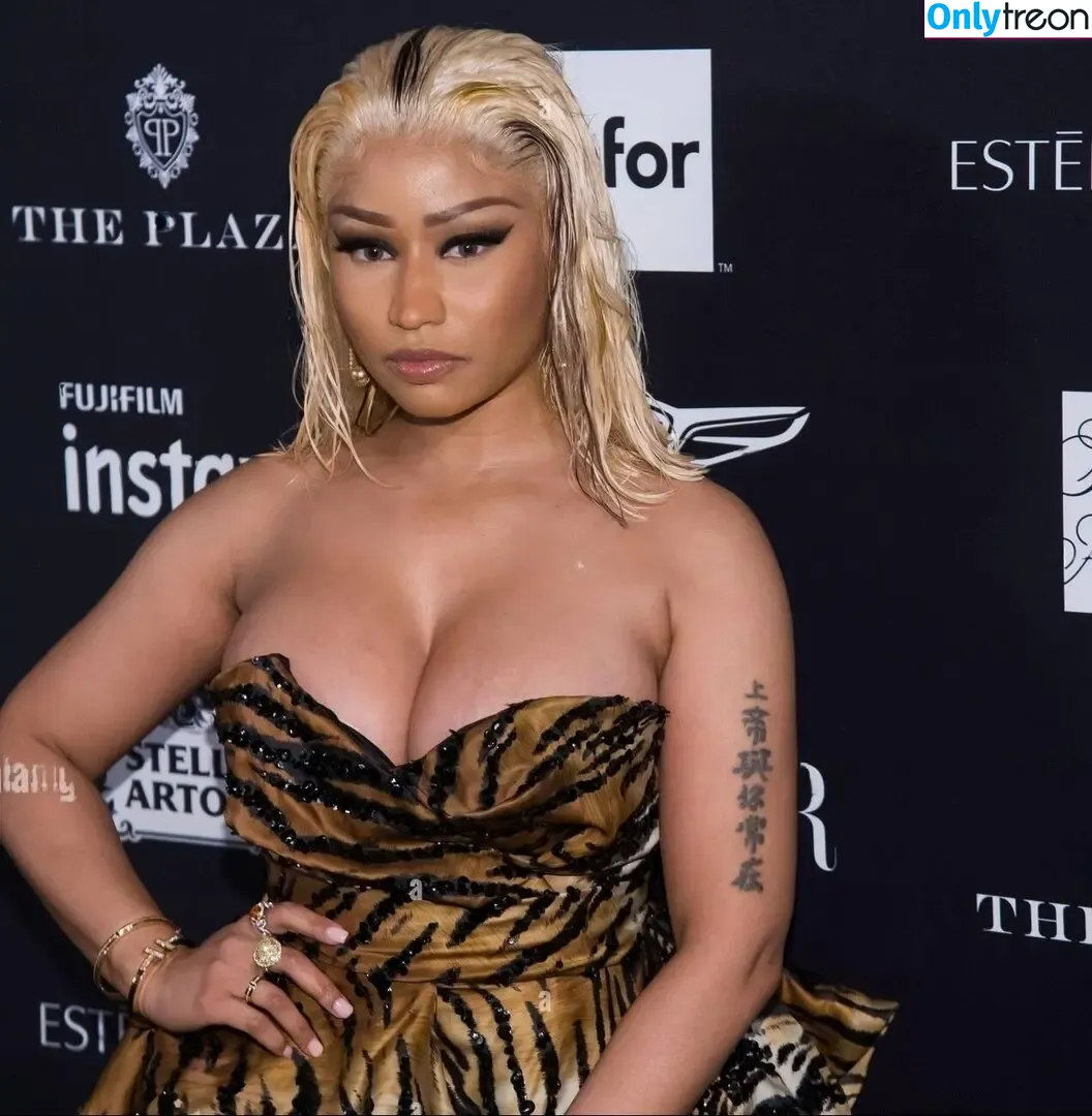 Nicki Minaj nude photo #0795 (nickiminaj)