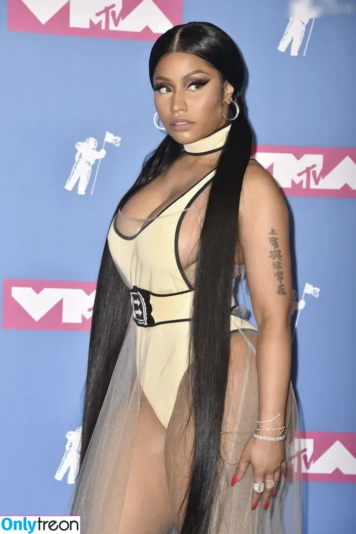 Nicki Minaj nude photo #0802 (nickiminaj)