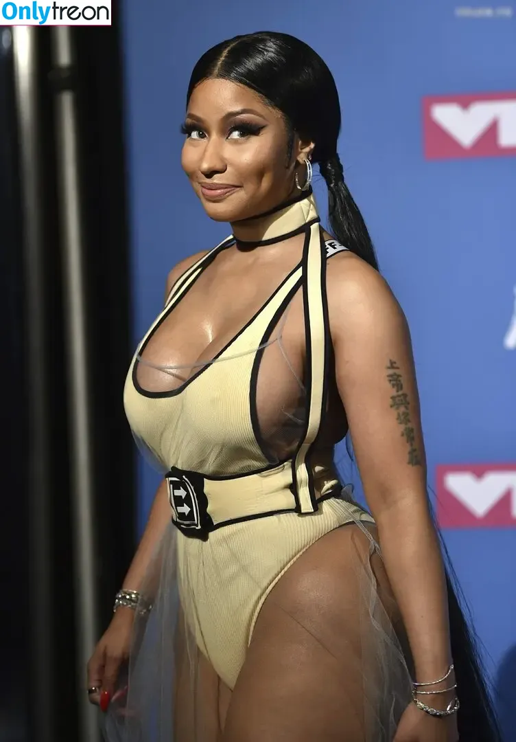 Nicki Minaj nude photo #0803 (nickiminaj)