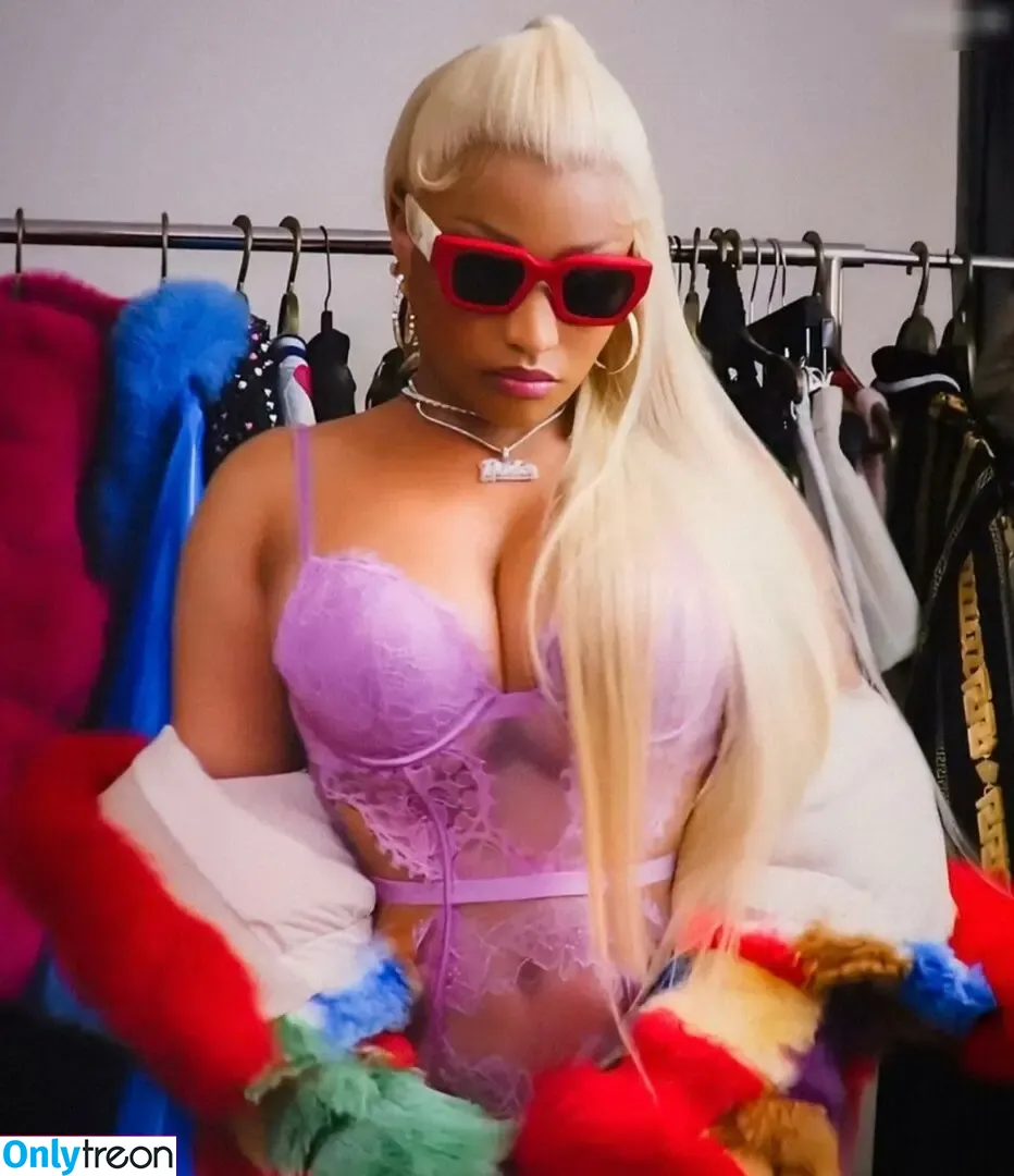Nicki Minaj голая photo #0849 (nickiminaj)