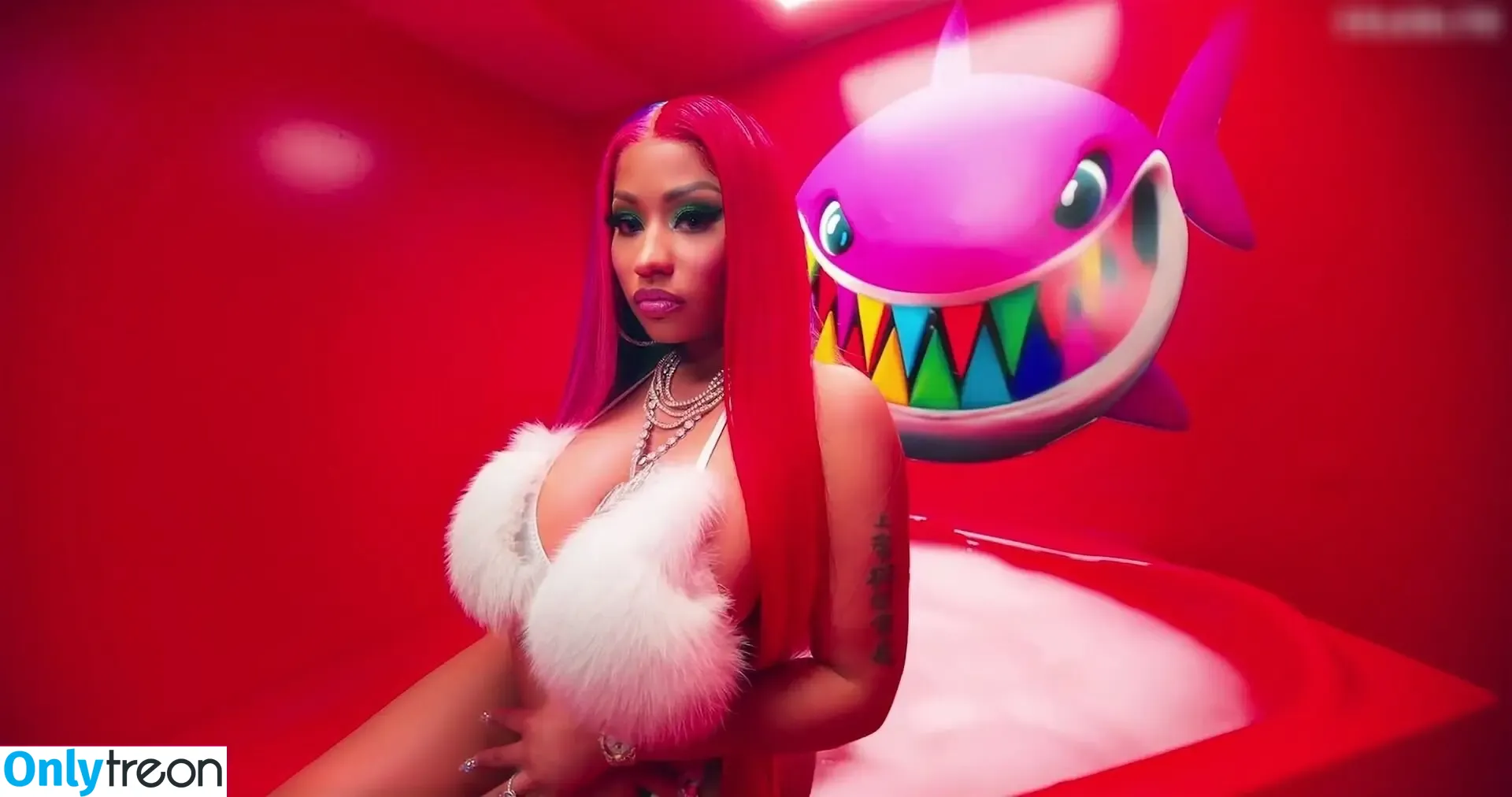 Nicki Minaj nude photo #0875 (nickiminaj)