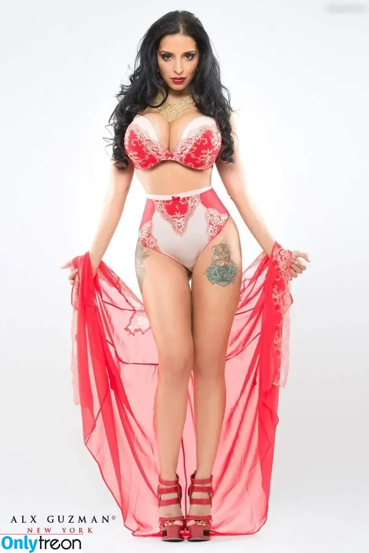 Nicki Minaj nude photo #0890 (nickiminaj)