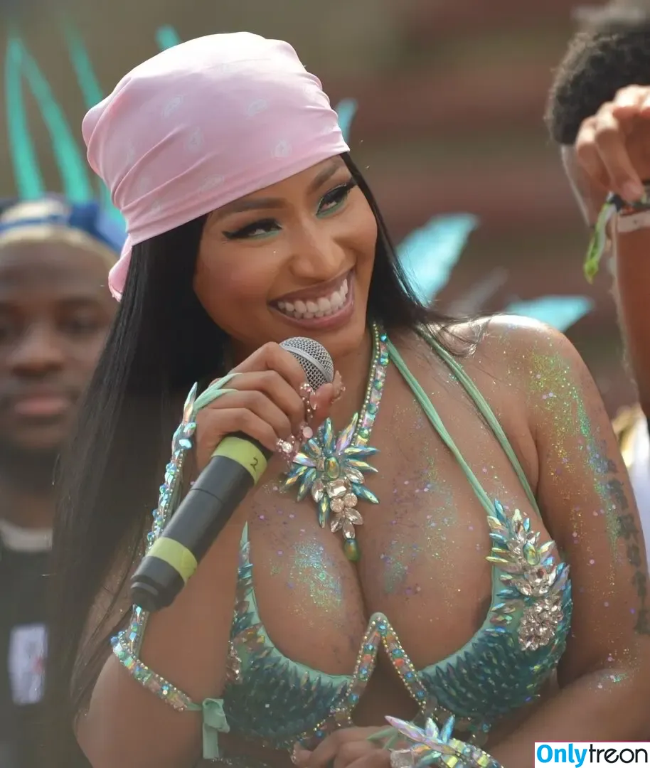Nicki Minaj nude photo #0915 (nickiminaj)
