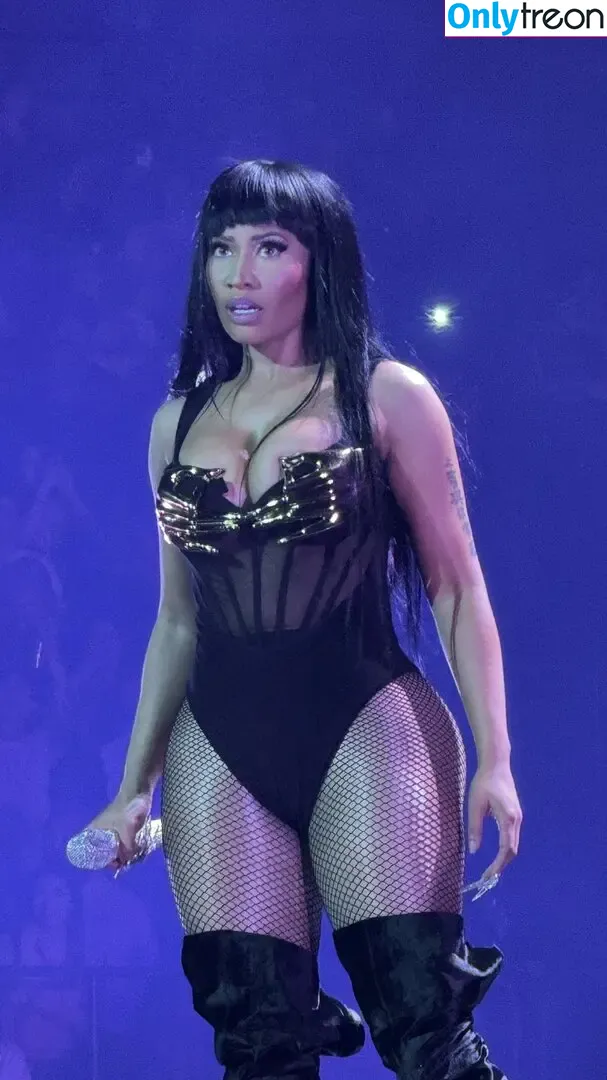 Nicki Minaj nude photo #0960 (nickiminaj)