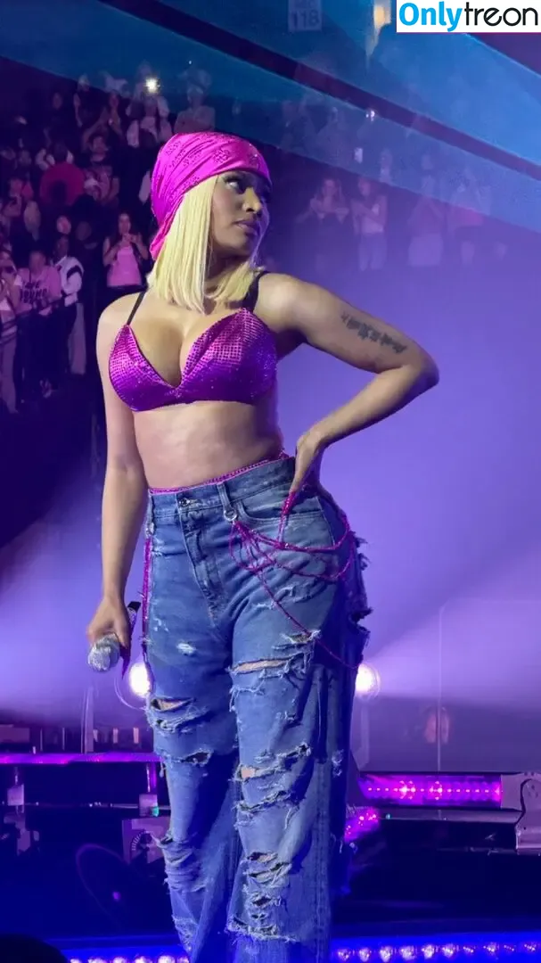 Nicki Minaj nude photo #0964 (nickiminaj)