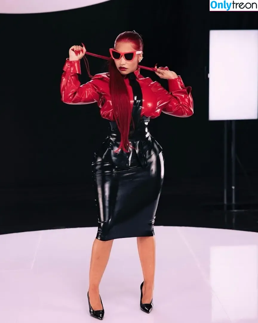 Nicki Minaj голая photo #0970 (nickiminaj)