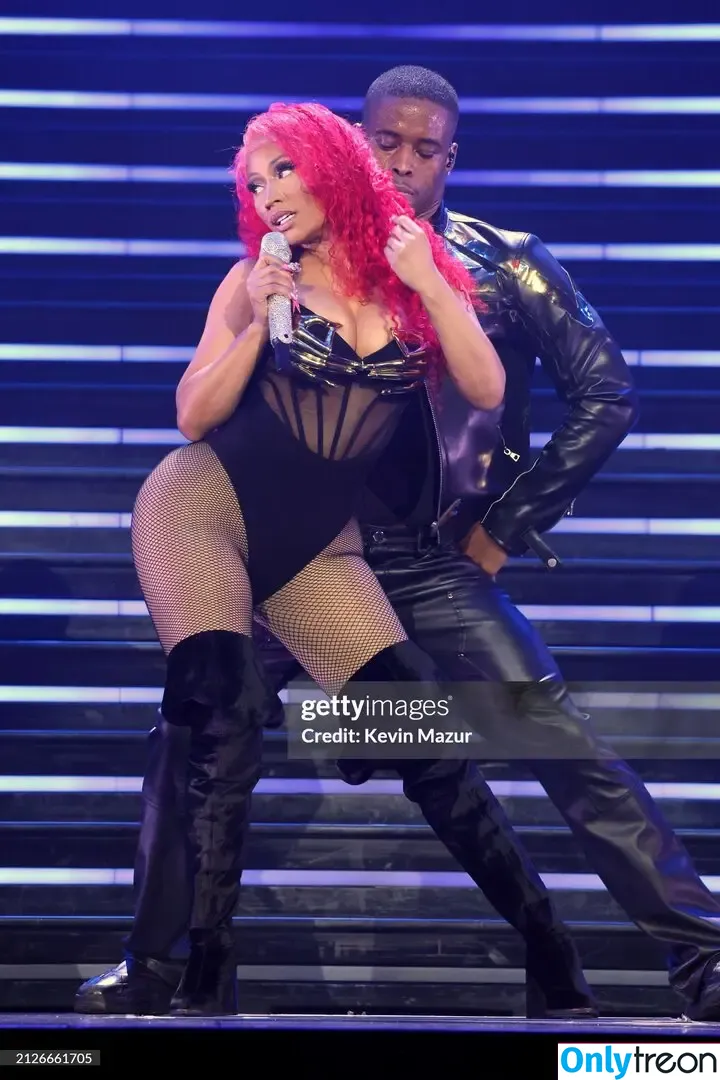 Nicki Minaj голая photo #0973 (nickiminaj)