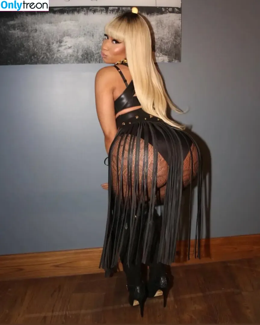 Nicki Minaj nude photo #0976 (nickiminaj)