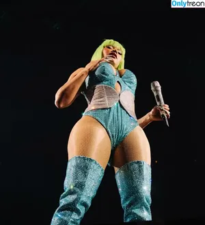 Nicki Minaj / nickiminaj фото голая #1014
