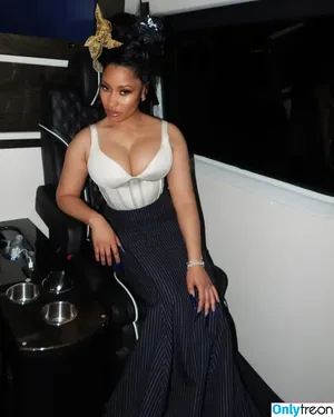 Nicki Minaj / nickiminaj nude photo #1271