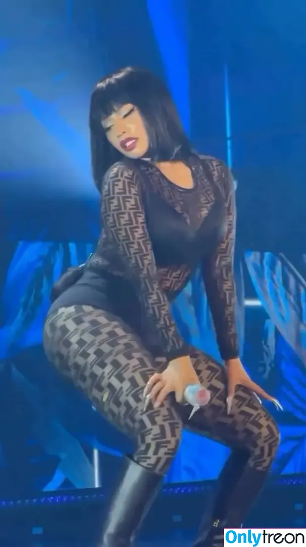 Nicki Minaj голая photo #1012 (nickiminaj)