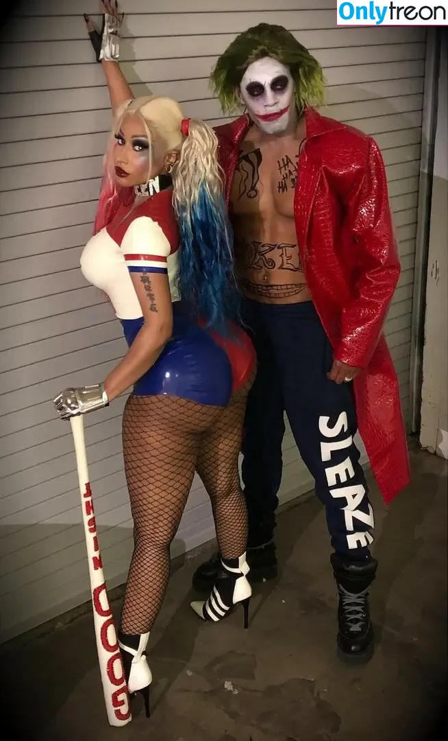 Nicki Minaj nude photo #1256 (nickiminaj)