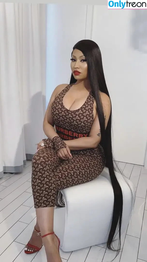 Nicki Minaj nude photo #1261 (nickiminaj)