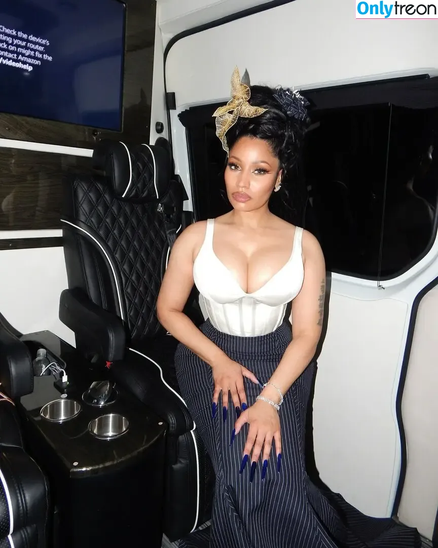 Nicki Minaj nude photo #1264 (nickiminaj)