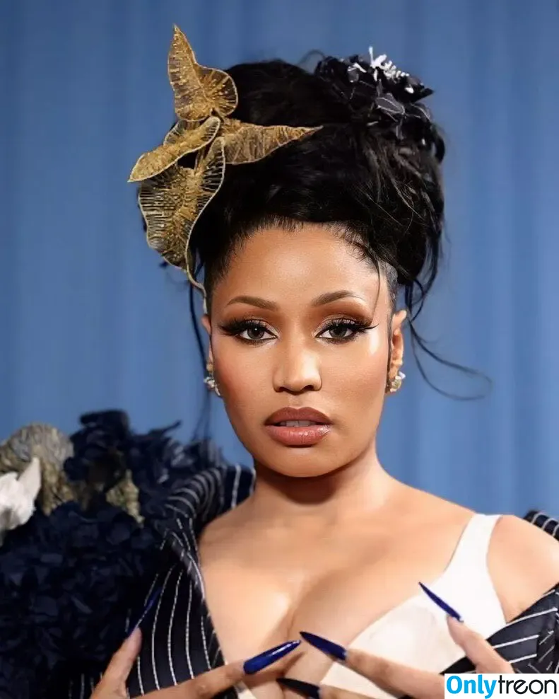 Nicki Minaj nude photo #1272 (nickiminaj)