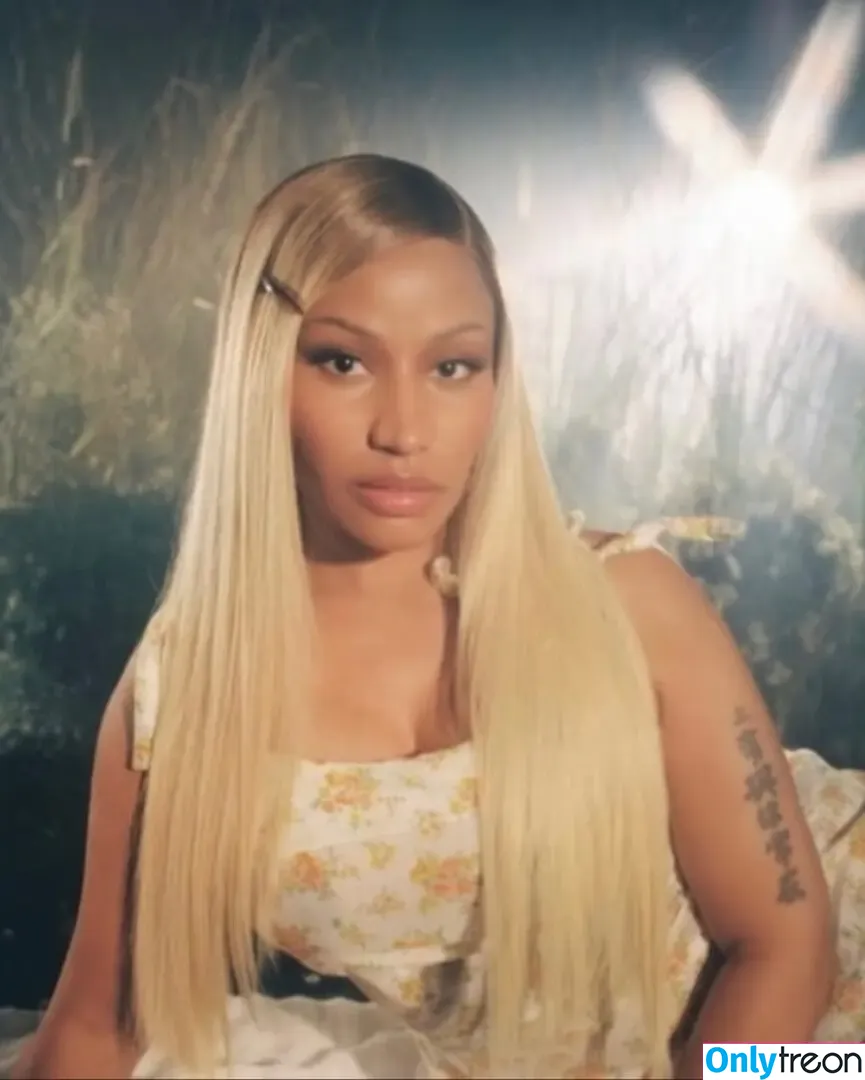 Nicki Minaj голая photo #1288 (nickiminaj)