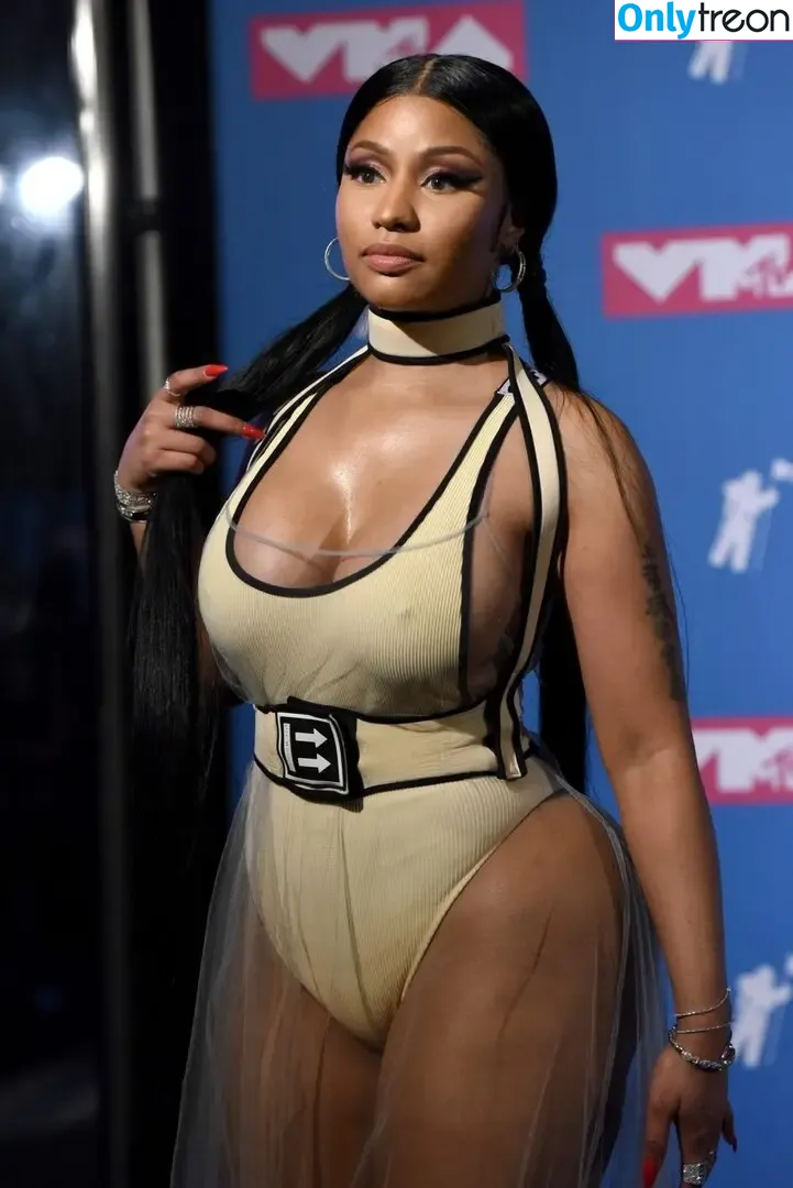 Nicki Minaj голая photo #1296 (nickiminaj)