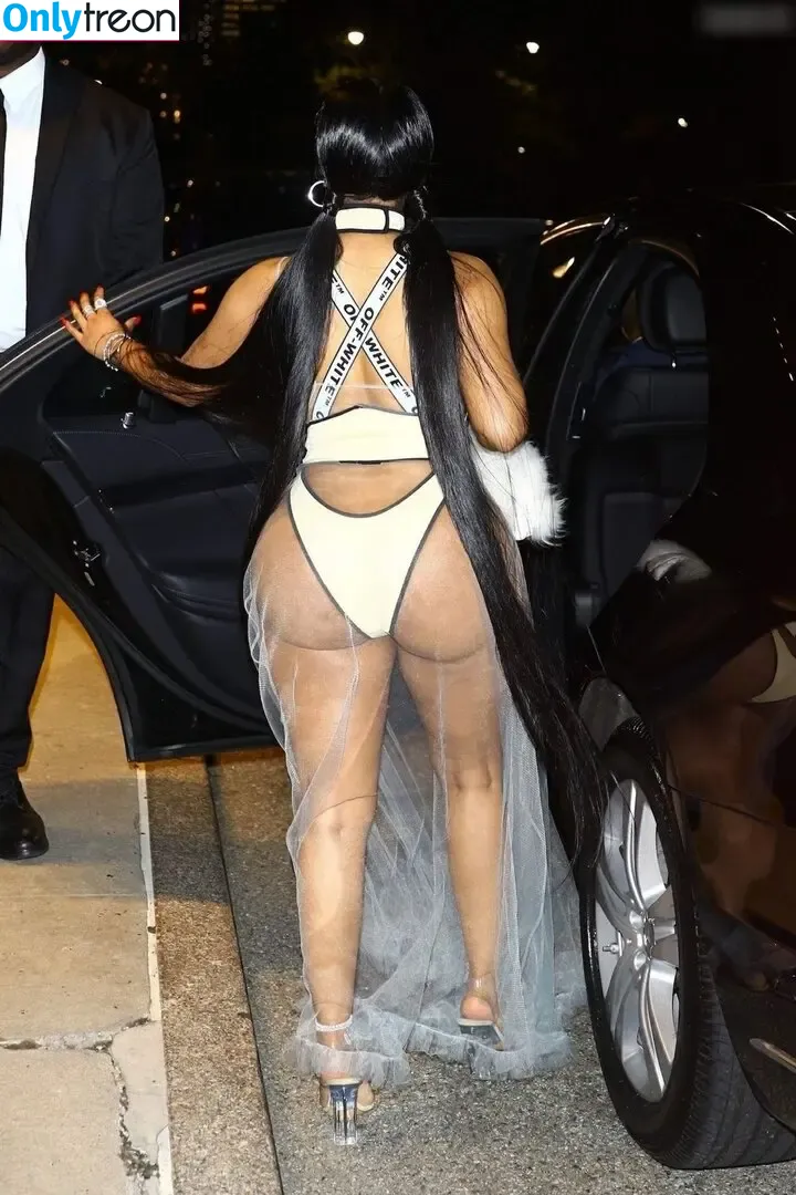 Nicki Minaj nude photo #1300 (nickiminaj)