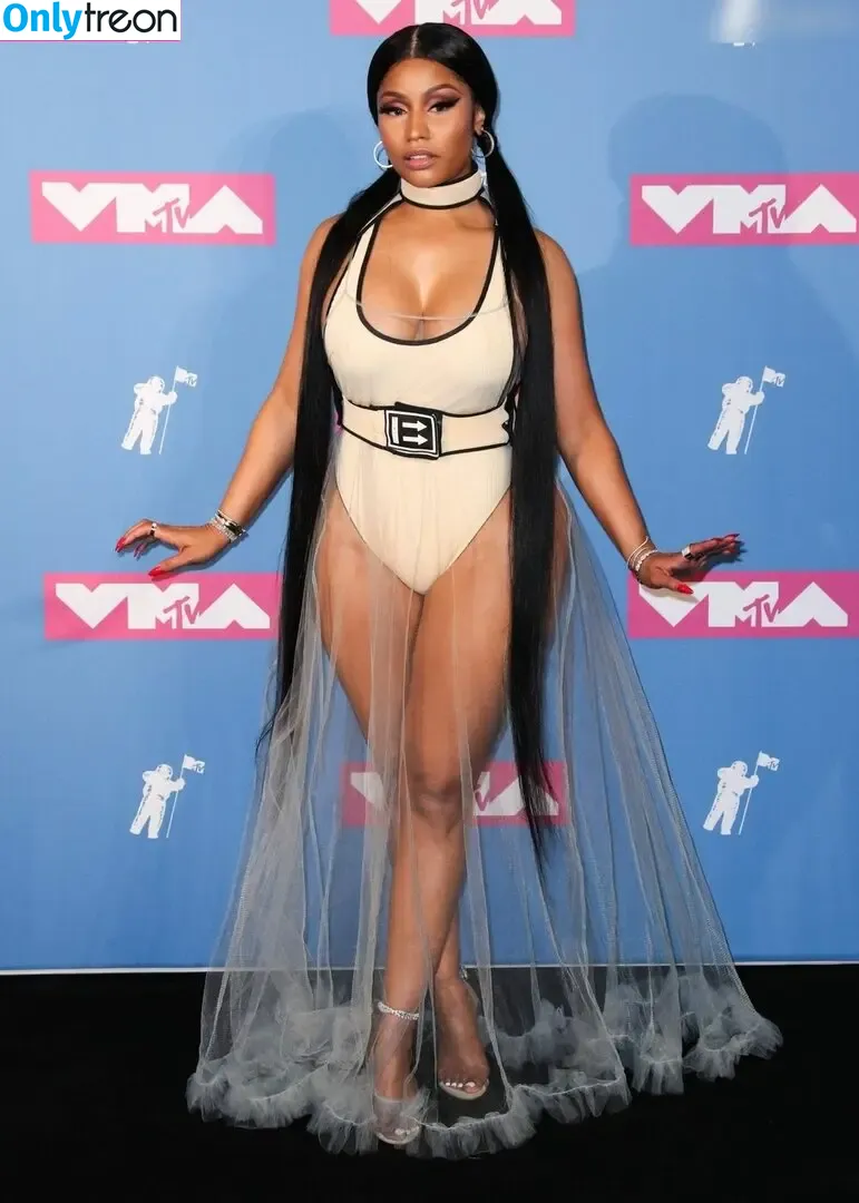 Nicki Minaj nude photo #1303 (nickiminaj)