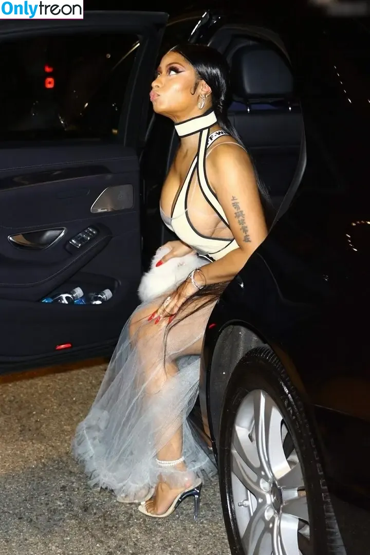 Nicki Minaj nude photo #1310 (nickiminaj)