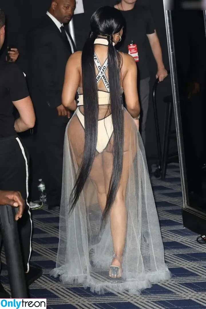 Nicki Minaj nude photo #1311 (nickiminaj)