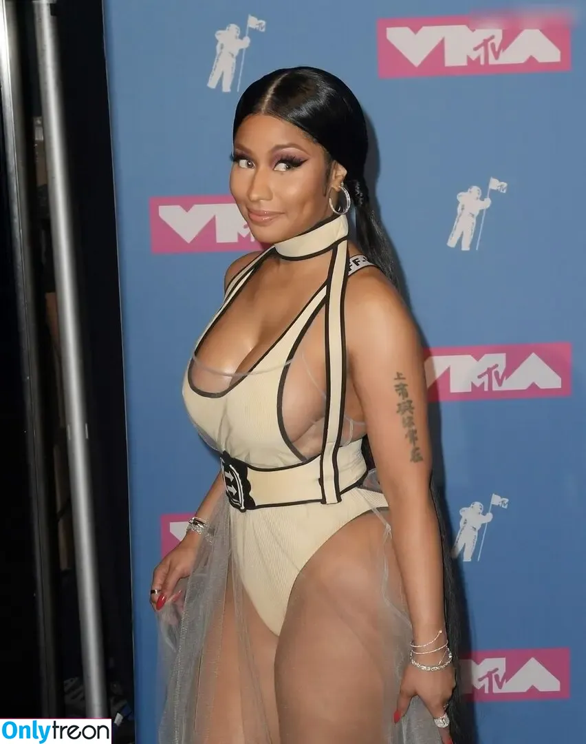 Nicki Minaj nude photo #1312 (nickiminaj)