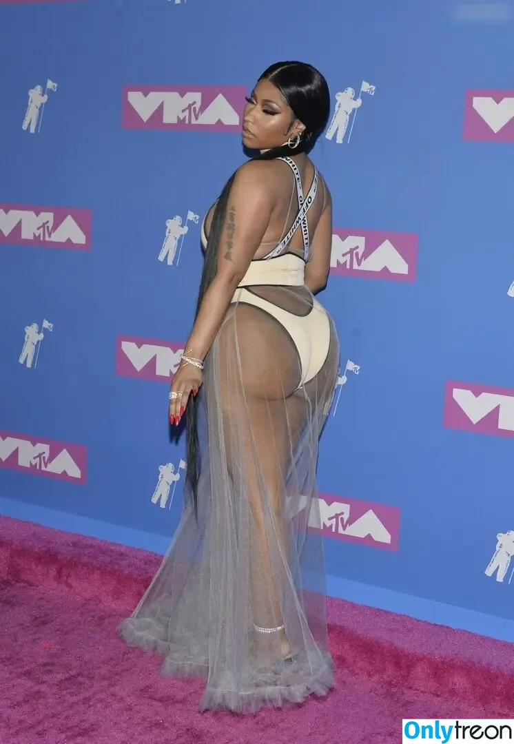 Nicki Minaj nude photo #1313 (nickiminaj)