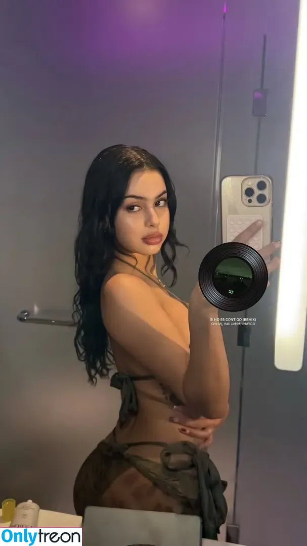 nickimariiee голая photo #0070 (nickimariiee)
