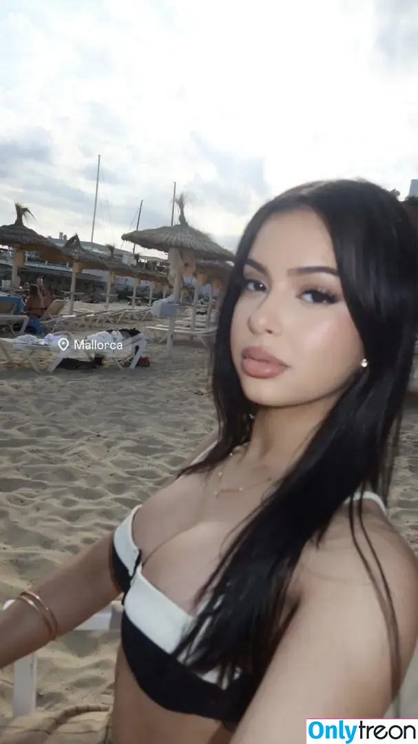 nickimariiee nude photo #0078 (nickimariiee)