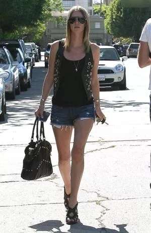 Nicky Hilton / NickyHilton nude photo #0010