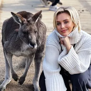 Nicky Whelan / nickywhelan фото голая #0139