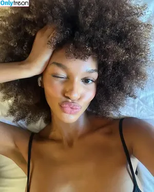 Nicole Akonchong / nicoleakonchong / wyimaginowany nude photo #0020