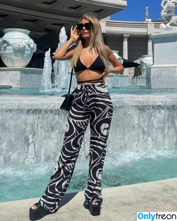 Nicole Farrell голая photo #0004 (Barbiecole_12 / nicolefarrell_1208)