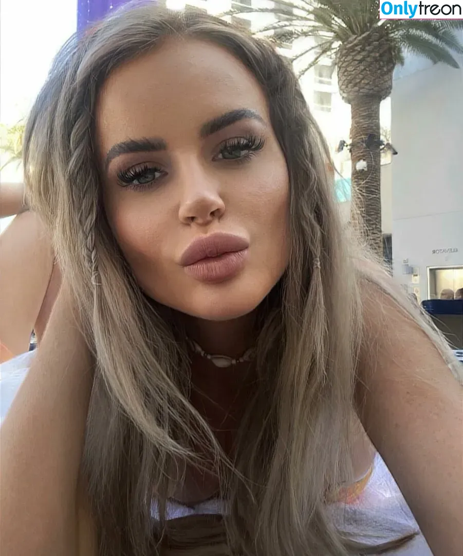 Nicole Farrell голая photo #0016 (Barbiecole_12 / nicolefarrell_1208)