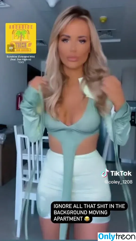 Nicole Farrell голая photo #0098 (Barbiecole_12 / nicolefarrell_1208)