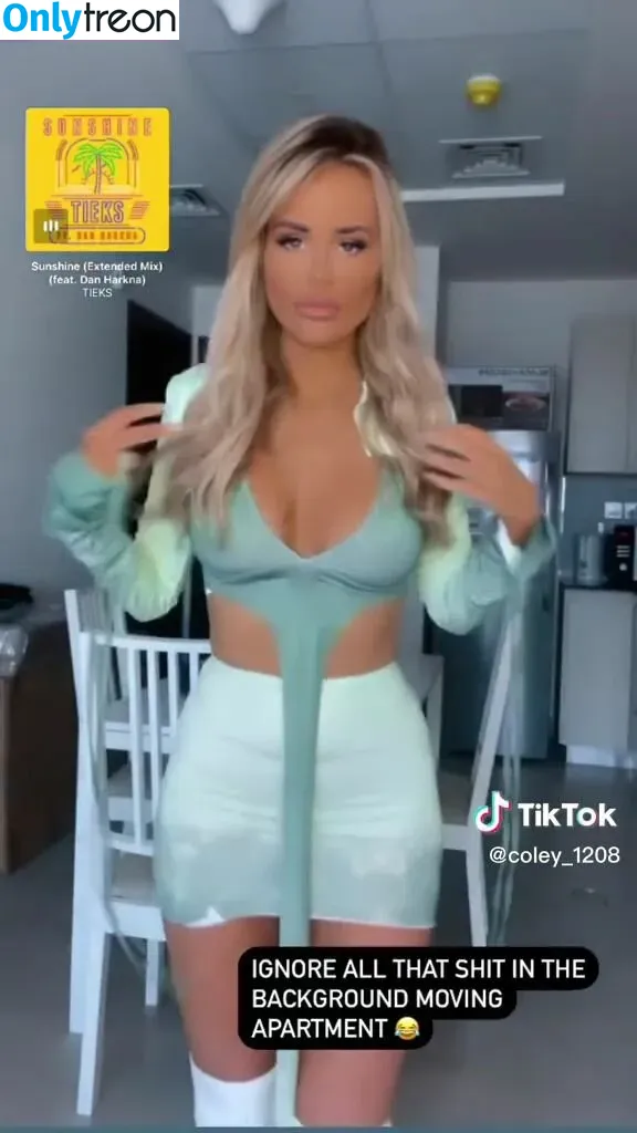 Nicole Farrell голая photo #0099 (Barbiecole_12 / nicolefarrell_1208)