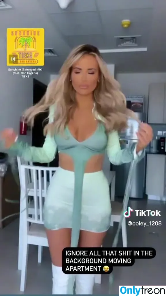 Nicole Farrell голая photo #0100 (Barbiecole_12 / nicolefarrell_1208)