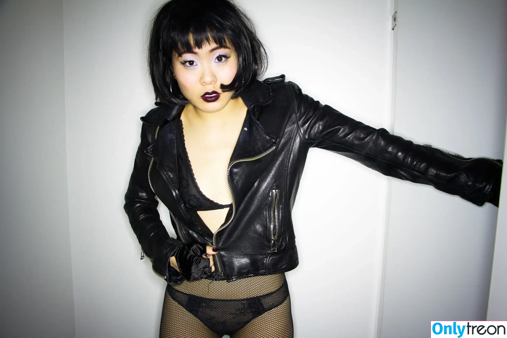 Nicole Kang nude photo #0030 (Nicole Kang)