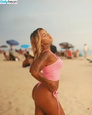 Nicole Reis / niccoleoficial / nikkyreis фото голая #0029
