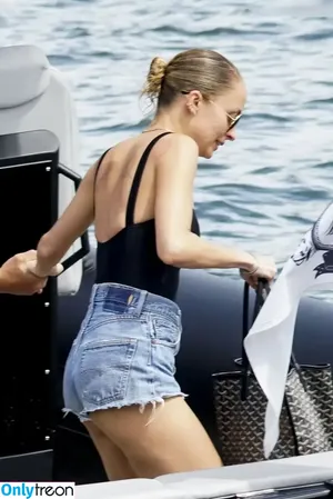 Nicole Richie / nicolerichie / nikolerichiexxx nude photo #0128
