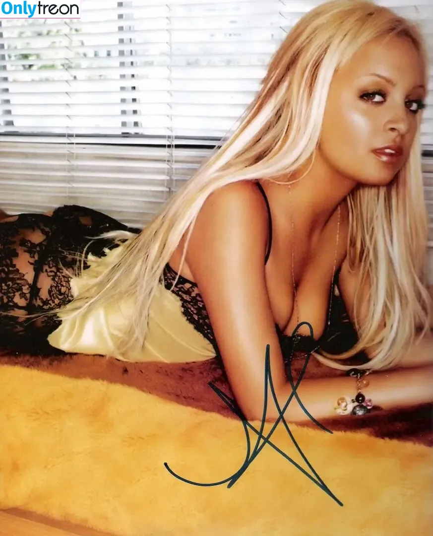 Nicole Richie nude photo #0001 (nicolerichie / nikolerichiexxx)
