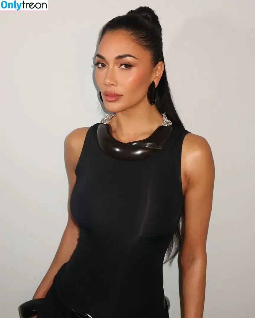 Nicole Scherzinger nude photo #2543 (NicoleScherzy / nicolescherzinger)