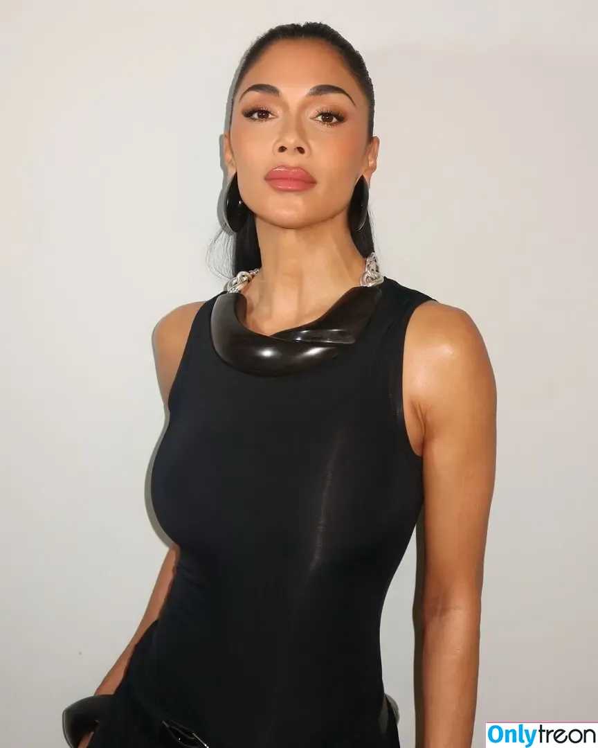 Nicole Scherzinger nude photo #2544 (NicoleScherzy / nicolescherzinger)