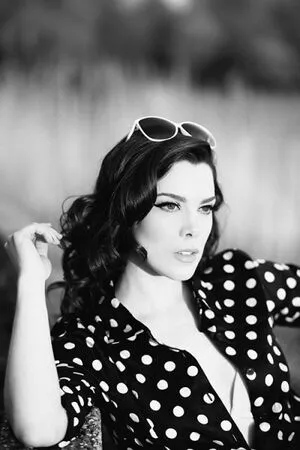 Nicole Vaunt / Vauntastic фото голая #0042